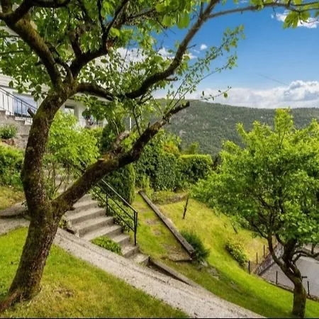 Apartment Cozy Flat With View And 15 Min From Bergen