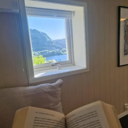 Cozy Flat With View And 15 Min From Апартаменты Берген