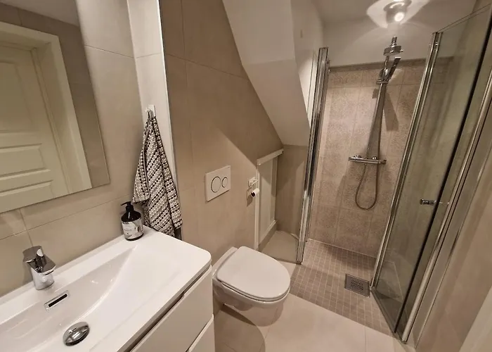 Cozy Flat With View And 15 Min From 베르겐