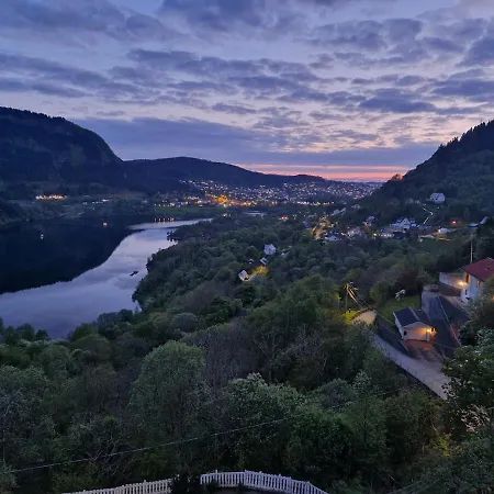 Cozy Flat With View And 15 Min From